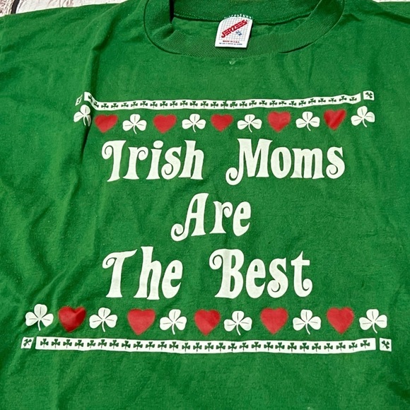 Vintage 1980s Irish Moms Are The Best 80s Crewneck Ireland Tee Tshirt - Picture 2 of 4